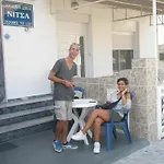 Ξενοδοχείο με διαμερίσματα Nitsa 3*