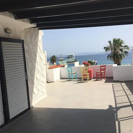 Nitsa Lejlighedshotel 3*