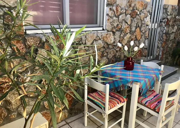 Ξενοδοχείο με διαμερίσματα Nitsa 3*